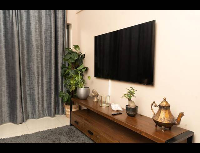 1 BEDROOM APARTMENT FOR SALE IN MOUILLE POINT